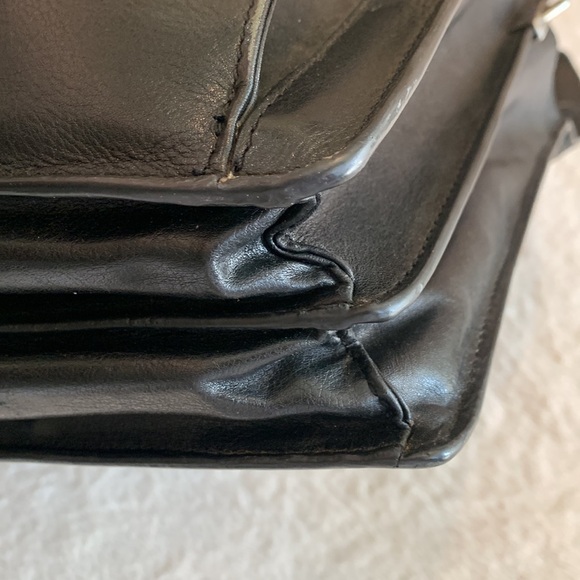 KENNETH COLE REACTION TRUE COLORS GENUINE LEATHER PORTFOLIO - BLACK - Picture 11 of 15